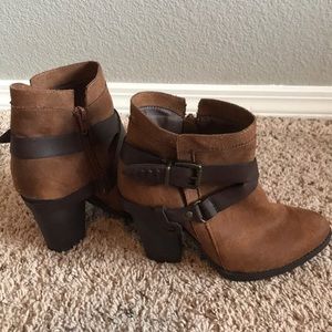 MOSSIMO SUPPLY CO. BROWN BUCKLE BOOTIES WITH HEEL